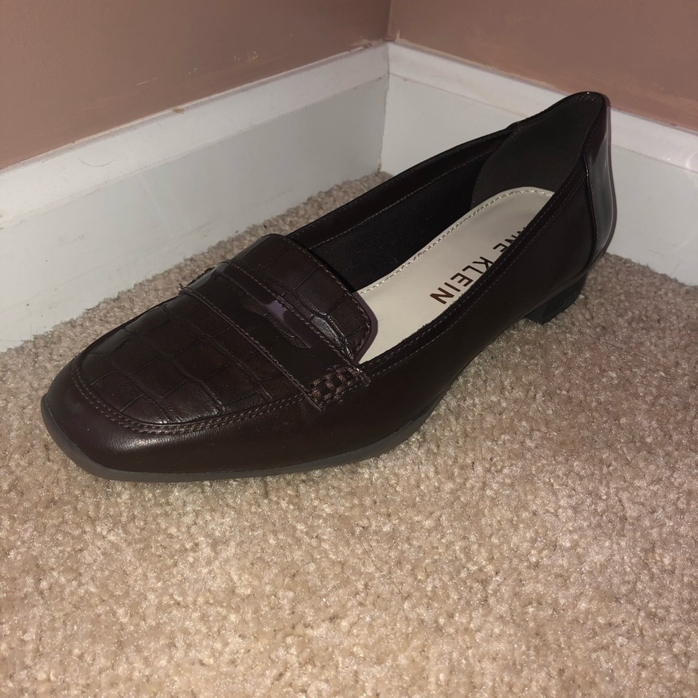 Brown Anne Klein loafers - Picture 2 of 4